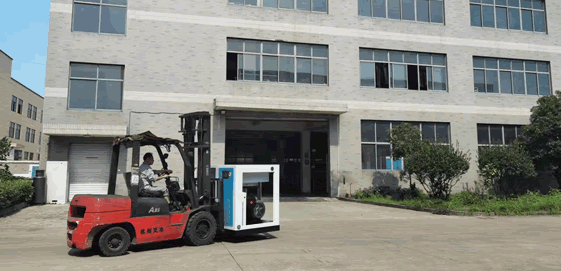 泰州泰怡熱工電器有限公司專(zhuān)業(yè)制造電加熱器,冷卻器,蒸發(fā)器,水冷式冷凝器,BR板式換熱器,加濕器,儲(chǔ)液器,加熱器,油冷卻器,熱交換器等設(shè)備廠(chǎng)家。銷(xiāo)售熱線(xiàn)：18082069116。